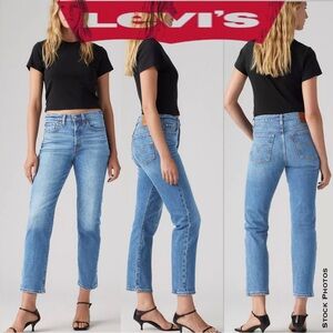 LEVI’s Wedgie Straight Button-fly in Jive Sound (W26 L28)